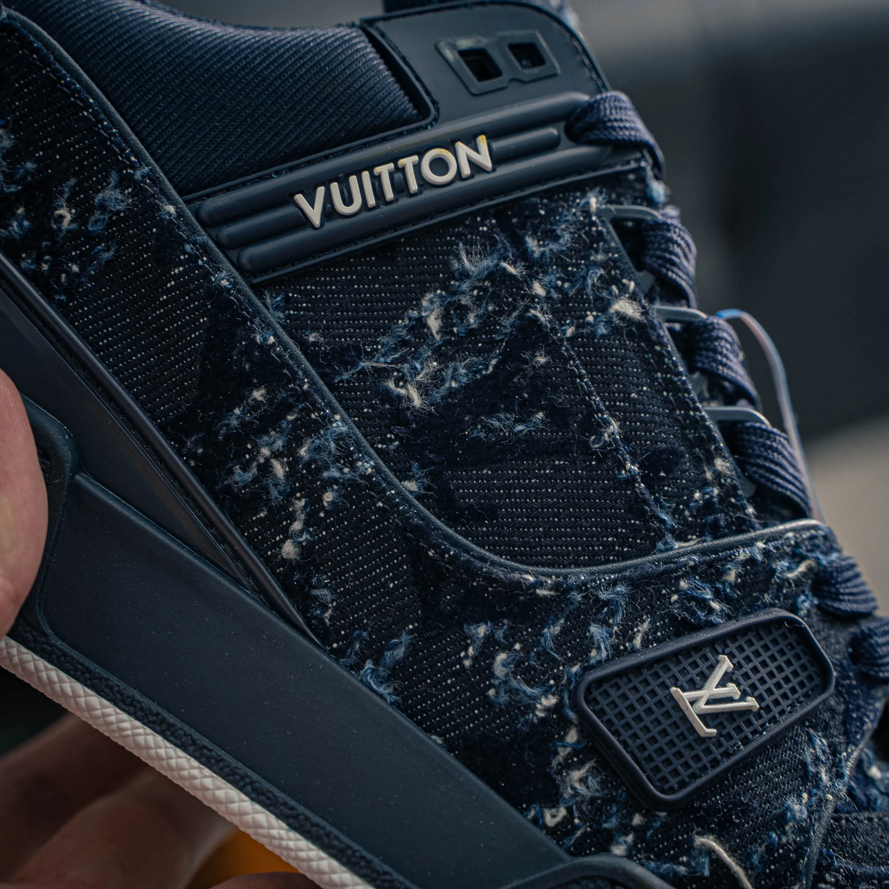 # LV- - trainer 2026 New Arrival 1：1 ！！ Shoes Cowhide Leather ， LOGO ， Breathable ， 。